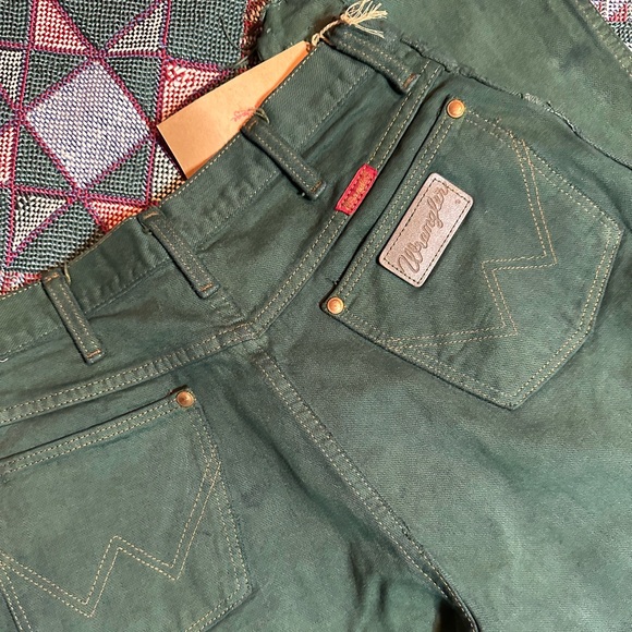 Green Ladies Cowboy Cut Wranglers - Picture 2 of 3
